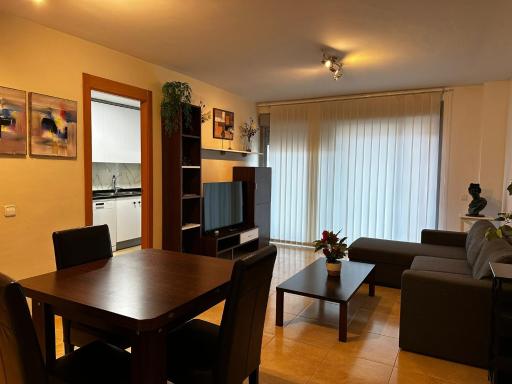 CALA HOUSE I Espacioso apartamento céntrico, aire acondicionado y parking incluido - Housity