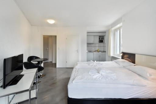 Swiss Star California - Self Check-In - Housity