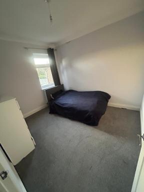 Grays House near Lakeside Free Parking and WiFI - Housity