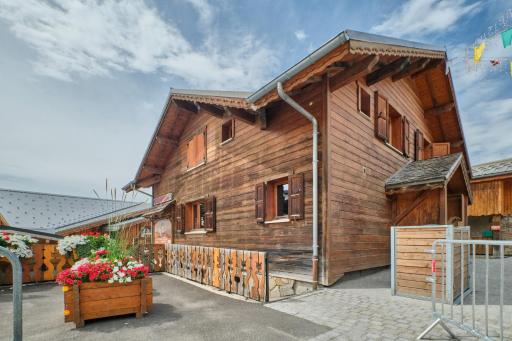 Chalet 1 sur la route du tour - Housity