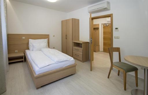 HOTEL A RESTAURACE U STAVAŘE - Housity