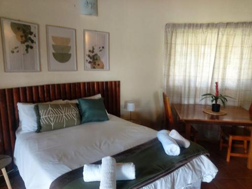 Impangele Lodge - Housity