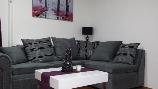 Door 44 - Housity