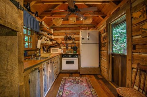 Aunt Babbies Cabin - Housity