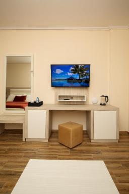 Hotel VD Roleks - Housity