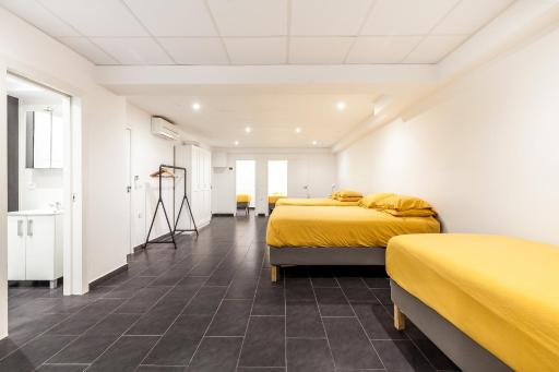 Casa Bos Orange Pool and Jacuzzi - Housity