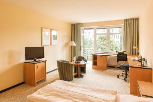 Hotel Am Weberplatz - Housity