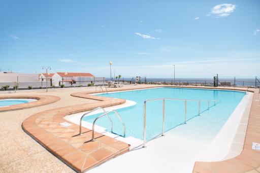 Caleta Beach Deluxe - Housity