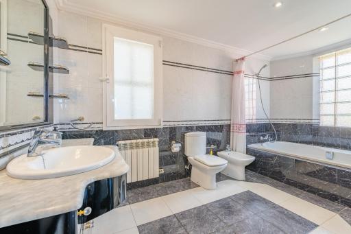 Villa Laura - Housity