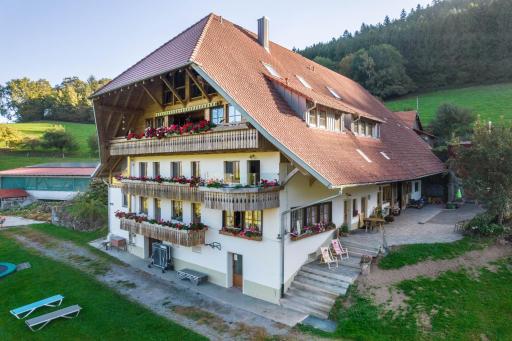 Jungbauernhof - Housity