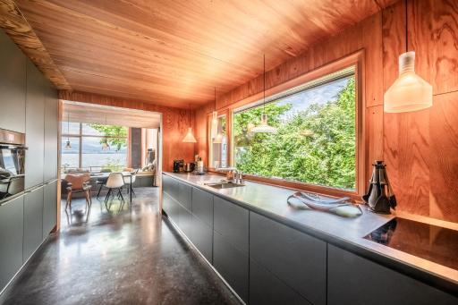 Beachfront Villa Otoctone bord du lac Léman - Housity