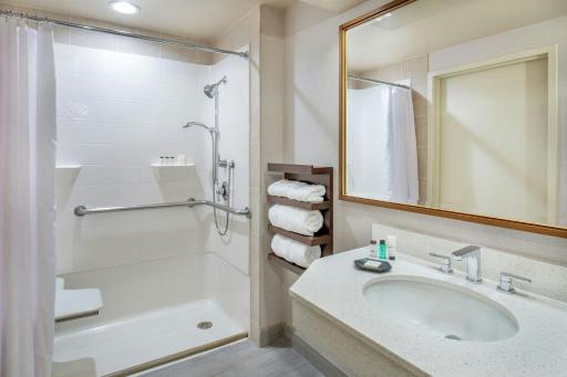 Sheraton Music City Nashville Airport - Housity