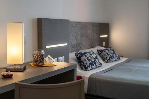 Real Park Hotel - Housity