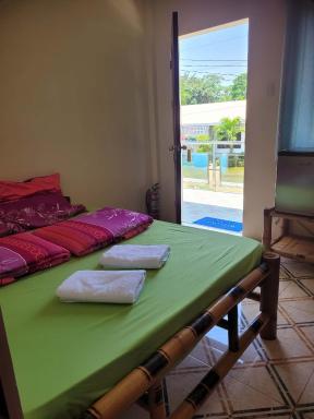 Gialyn's Bed and Breakfast - Housity