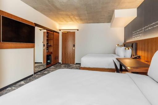 Cambria Hotel Boston Downtown - Seaport - Housity