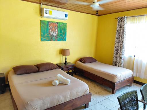 Cahuita Lodge - Housity