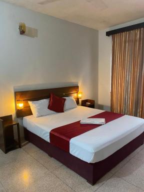 MercuryFM 103 Guest House - Colombo 3 - Housity