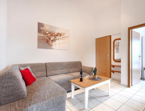 Ferienwohnungen Spadici mit 2 Schlafzimmern 300m bis zum Strand - Housity