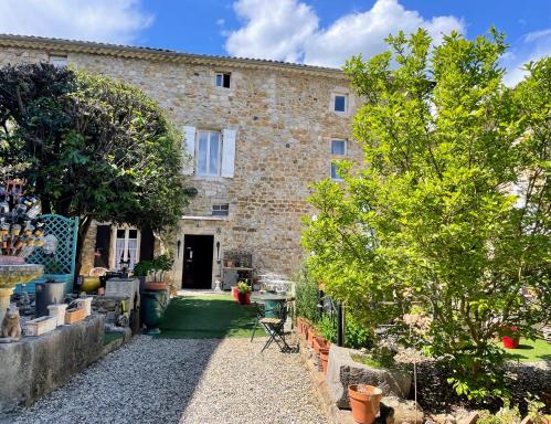 Le Manoir du Raveyron - Housity