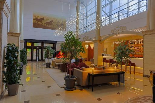 Tobol Hotel - Housity
