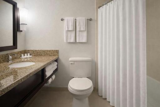 Buena Park Grand Hotel & Suites - Housity