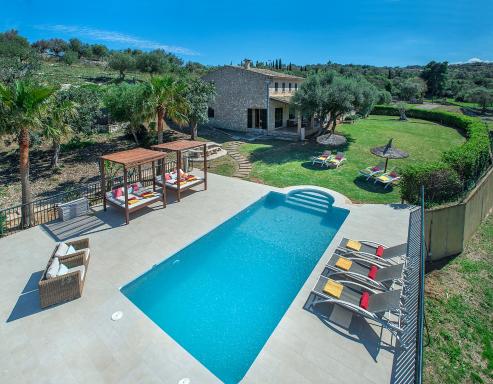 Owl Booking Villa Siquier - Luxury Retreat with Mountain Views - Housity