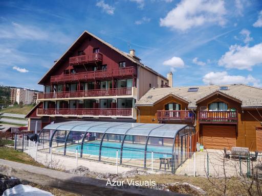 Hôtel Chalets Margot - Housity