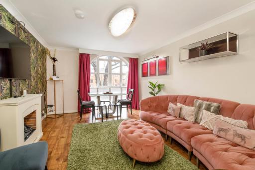 Forget-Me-Not House 3 Bed home in York Centre - Free Parking - Housity