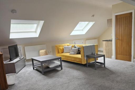 Lovely 1-Bed Loft in Newport - Housity