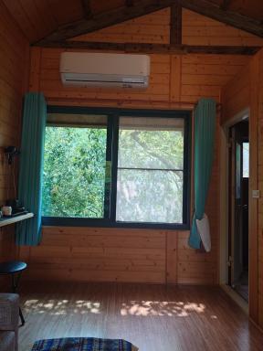 Golden Leather Carving Studio - Housity