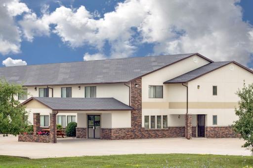 Travelodge by Wyndham Lamoni - Housity