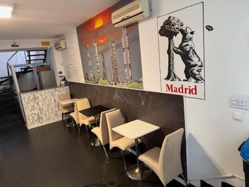 Hostal Madrid Paradise - Housity