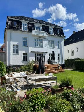 Charming apartment in Frederiksberg Copenhagen - Housity