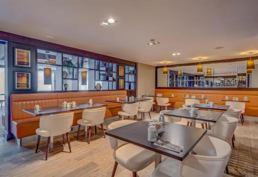 DoubleTree by Hilton London Ealing - Housity