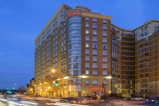 Hampton Inn Washington DC - Convention Center - Housity