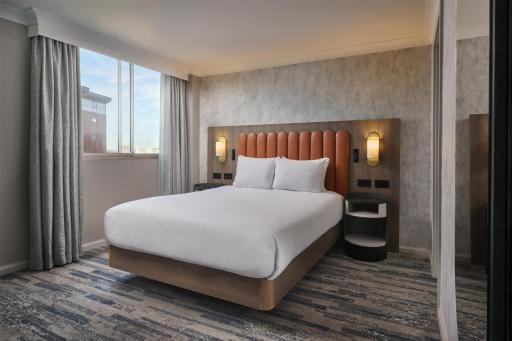 Hilton Leeds City - Housity