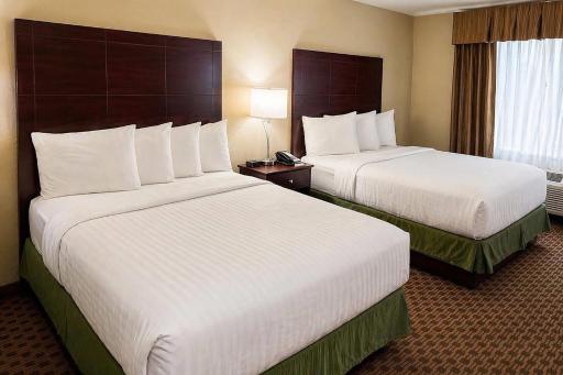 Travelodge by Wyndham Steele - Housity