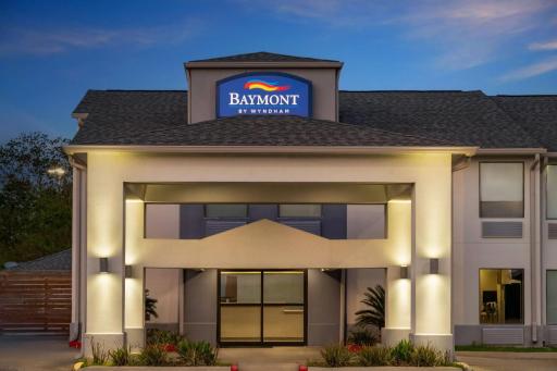 Fairway Inn - Housity