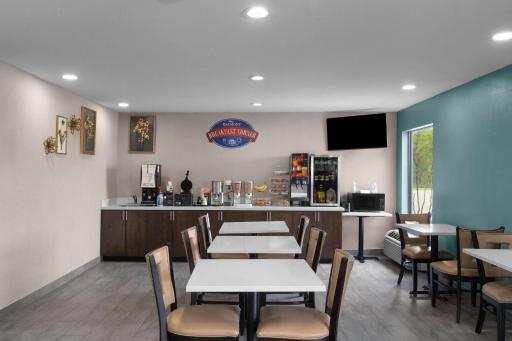 Fairway Inn - Housity