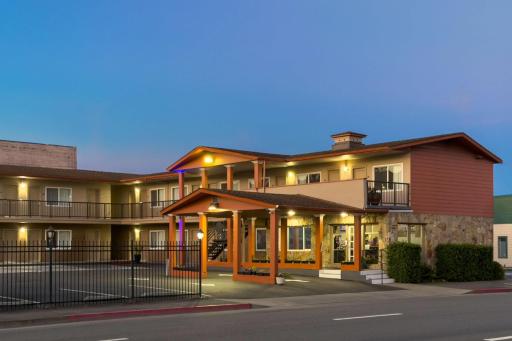 Travelodge by Wyndham Eureka - Housity