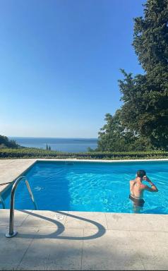 CasaAlma Pool, Terrace & Lakeview - Housity