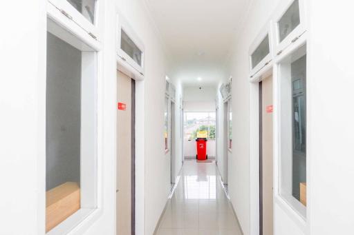 RedDoorz near Rita Super Mall Purwokerto - Housity
