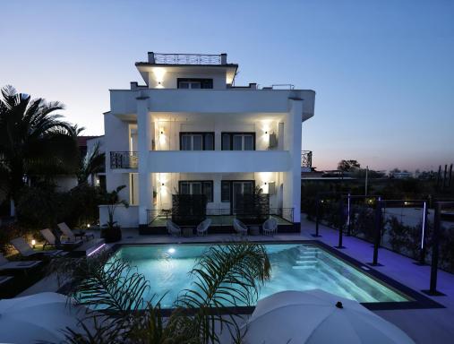 Viroga Suite Apartments - Housity