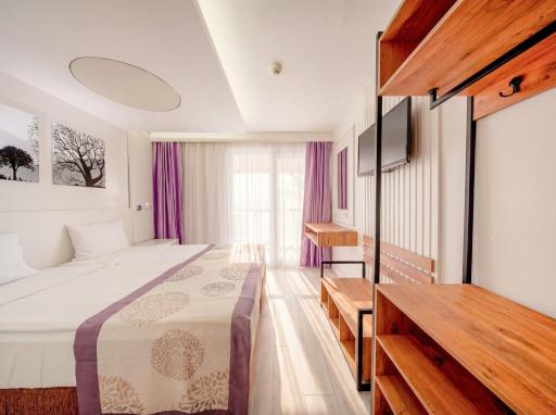 Tropic Hotel - Housity