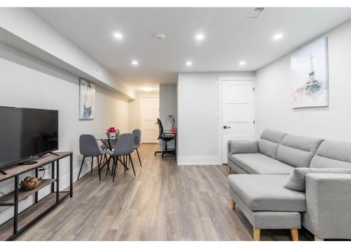 Fancy Downtown House with HOT TUB & BBQ by GLOBALSTAY - Housity