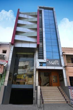 Hotel Metro - Housity