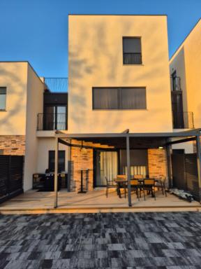 House AGAPE near Zagreb with rooftop jacuzzi - Housity