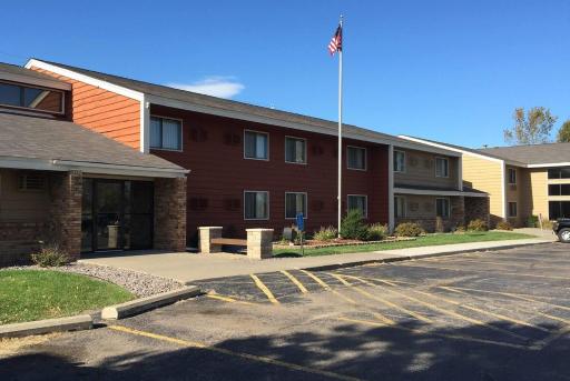 AmericInn by Wyndham Forest Lake - Housity