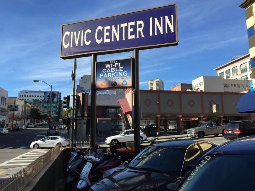 Civic Center Inn - Housity