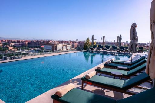Longue vie Hotels - Housity
